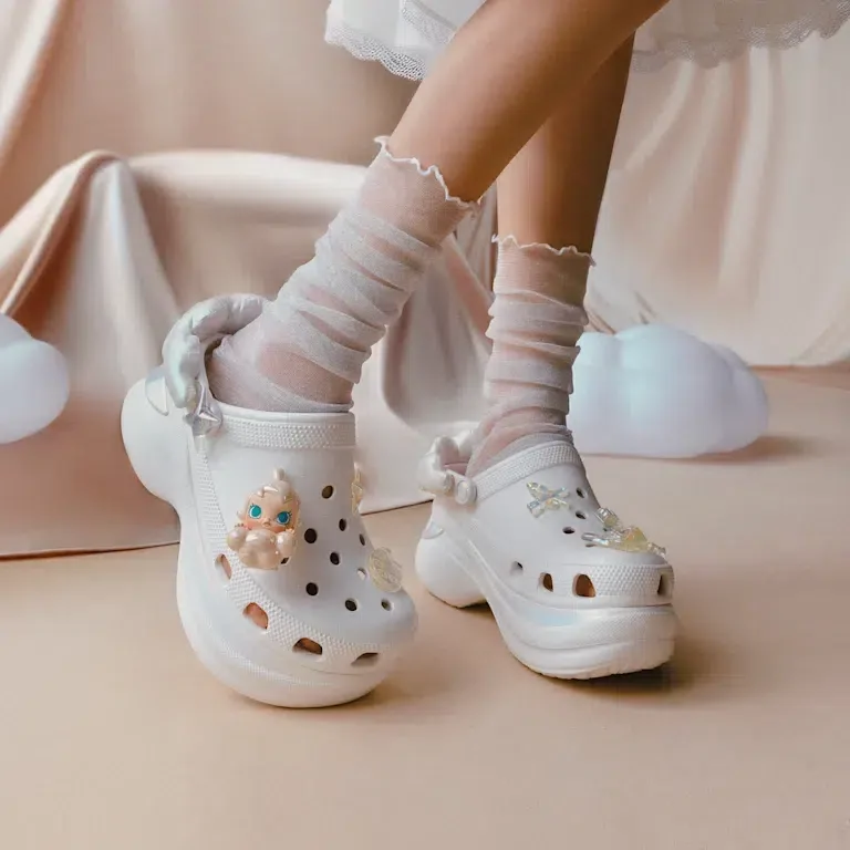 Pop Mart Molly Bae Clog Pop Mart Molly Bae Clog